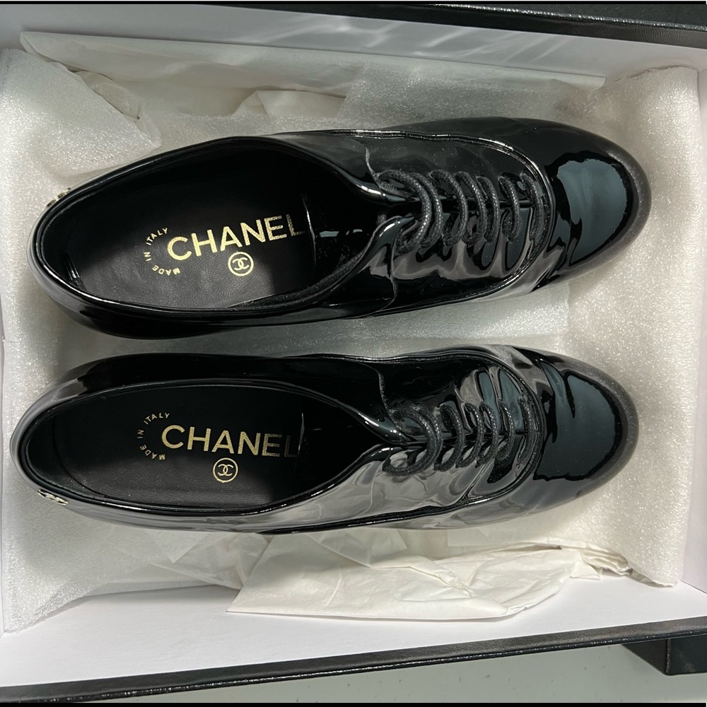 Chanel Interlocking CC Logo Oxfords Black Size 7.5 - Picture 8 of 17